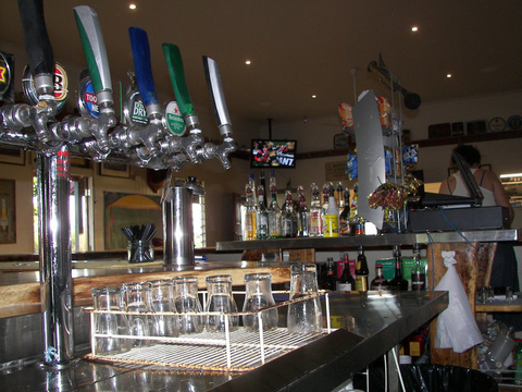 Currajah Hotel - Pubs and Clubs 0