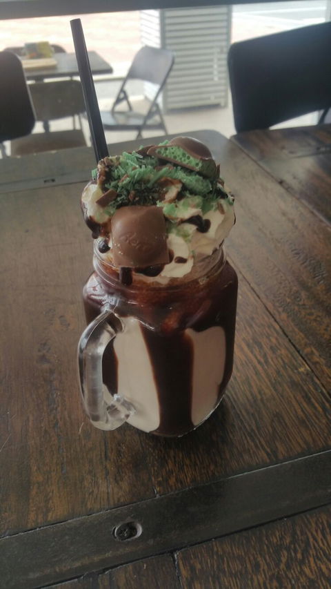 Edison’s Burger Bar - Go Out 11