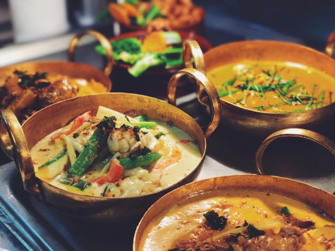 Isa Hotel - Pubs and Clubs 5