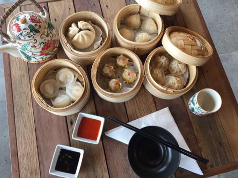 Tongarra Thai - Pubs and Clubs 0