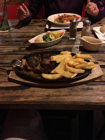 The Caves Country Pub - Go Out 5