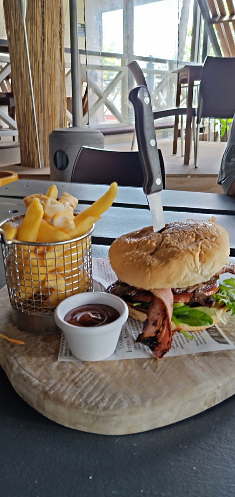 The Caves Country Pub - Go Out 6