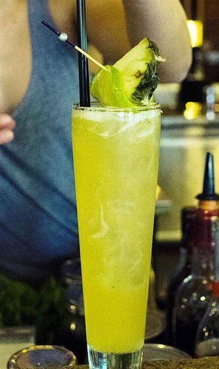 Singapore House - Pubs and Clubs 4