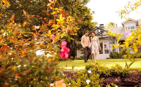 The Long Apron - Go Out 16