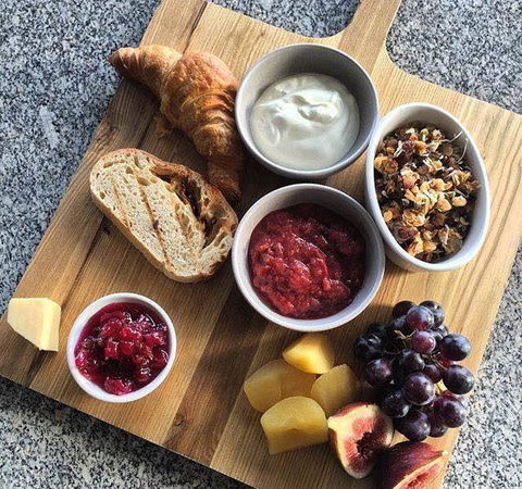 The Peak Restaurant At Spicers Peak Lodge - Pubs and Clubs 6