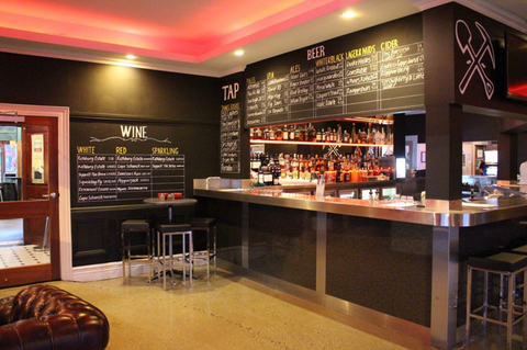 Molly Malones Irish Pub - Go Out 3