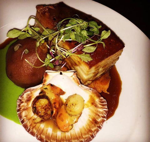Taylors Waterfront Restaurant & Function Centre - Pubs and Clubs 5