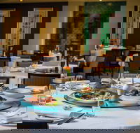 Dragon Court - Pubs and Clubs