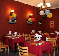 Huon's Little Treasure Bistro - Pubs and Clubs