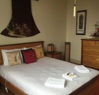 Empire Hotel Deloraine - Go Out