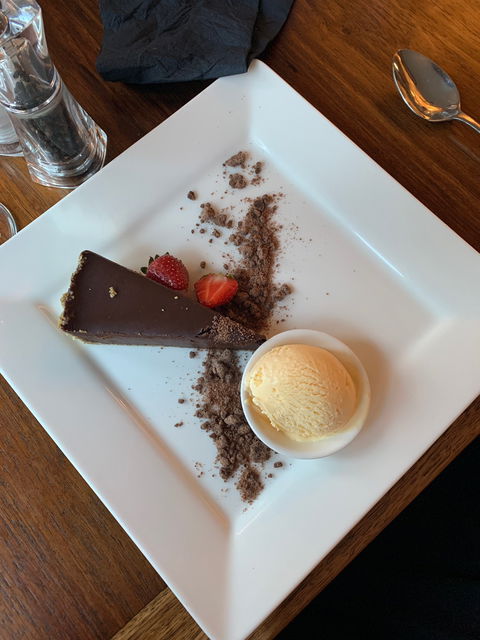 Gabriel's On The Bay Restaurant - Go Out 1