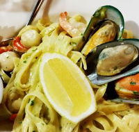 Hamers Hotel Bar and Grill - Go Out