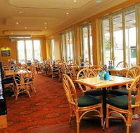 Pembroke Hotel Restaurant - Go Out