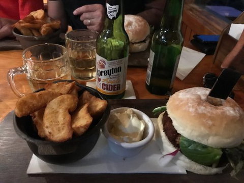 Peppers Cradle Mountain Lodge Tavern Bar & Bistro - Pubs and Clubs 0
