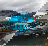 Skippers Floating Eatery - Go Out