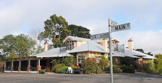 Lyonville VIC Pubs and Clubs