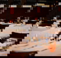 Must Winebar - Go Out