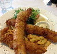 Cafe D'Vine - Pubs and Clubs