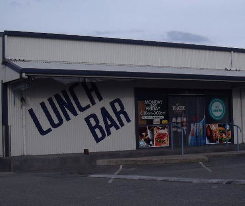 Di's Sanford Rd Lunch Bar - Pubs and Clubs 0