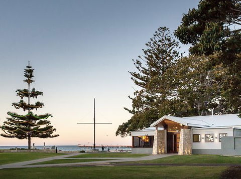 Equinox Restaurant & Bar - Go Out 0