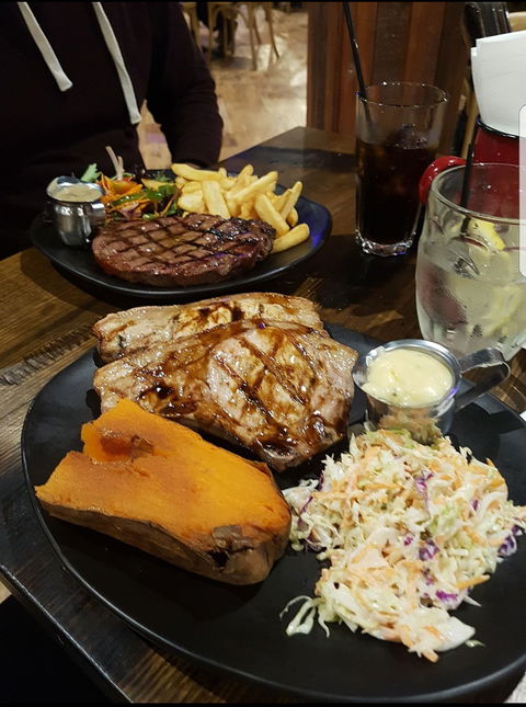 Lone Star Rib House - Go Out 3
