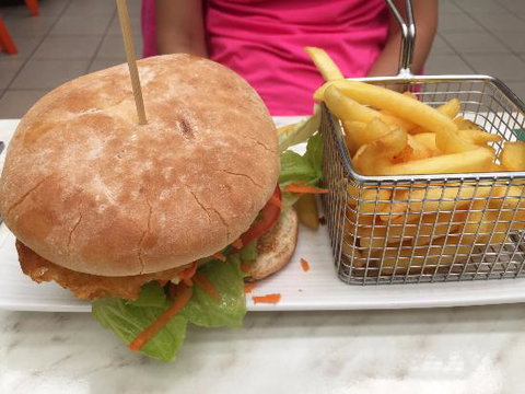 Sylv's Kitchen - Go Out 0