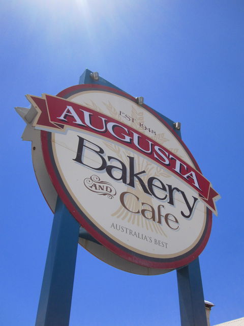 Augusta Bakery & Cafe - Go Out 5
