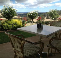 Ferguson Farmstay - Pubs and Clubs