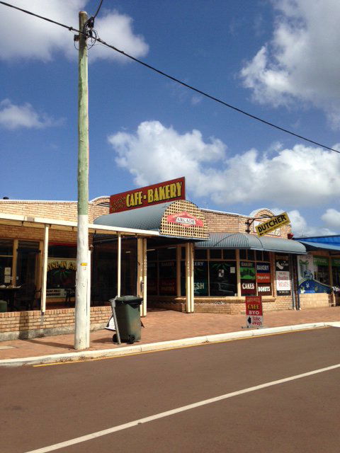 Golden Wattle Cafe Bakery - Go Out 1