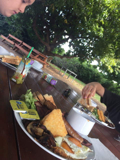 Ivanhoe Cafe - Go Out 4