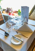 Sails Restaurant - Pubs and Clubs 3