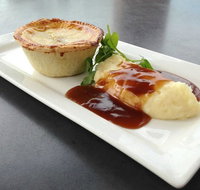 Arkaba Hotel Bistro - Pubs and Clubs