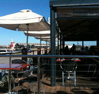 Birkenhead Tavern - Pubs and Clubs