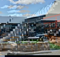 Breeze Cafe  Bar - Pubs and Clubs