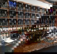 Dell'uva Wines - Pubs and Clubs