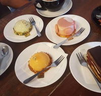 Gateaux 259 - Pubs and Clubs