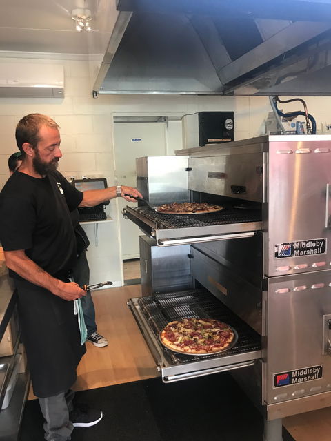 The Oven - Pubs and Clubs 4