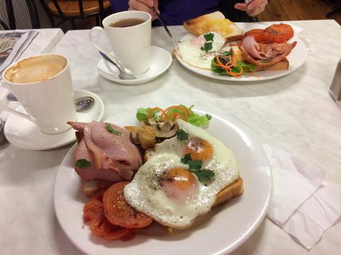 Koffi N Kandi Cafe Laura - Go Out 0