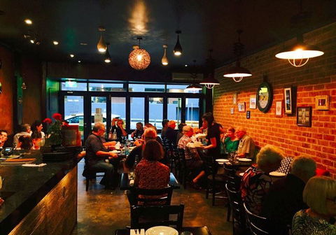Plantation House Cafe - Pubs and Clubs 1