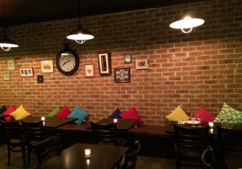 Plantation House Cafe - Pubs and Clubs 2