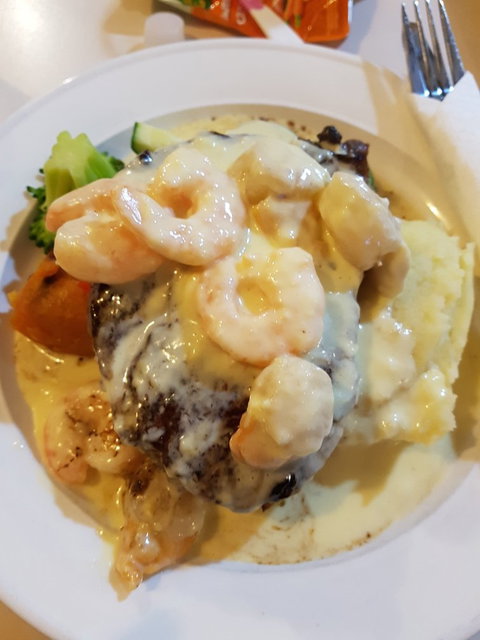 Royal Oak Hotel - Go Out 1