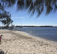 Cafe 7 Paradise Point - Go Out