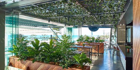 Hurricane's Grill Surfers Paradise - Pubs and Clubs 0
