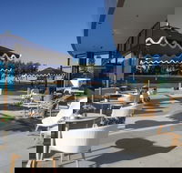Rhapsody Beachside - Pubs and Clubs