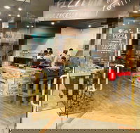 Pizzeria Mozzarella Bar By Fellini - Pubs and Clubs