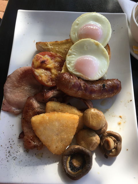 Wellington Point Takeaway - Pubs and Clubs 1