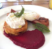 High Tide Bar Grill And Cafe - Go Out