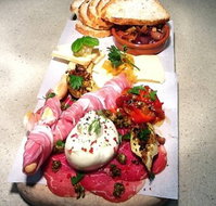 Via Italia - Pubs and Clubs