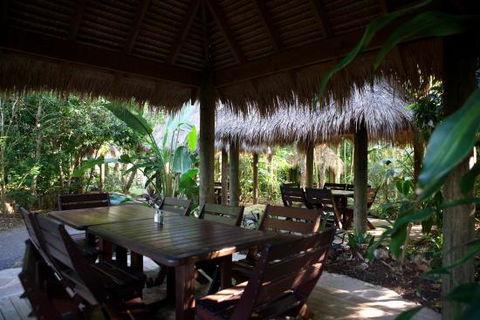 Arkarra Gardens Cafe Restaurant - Pubs and Clubs 0