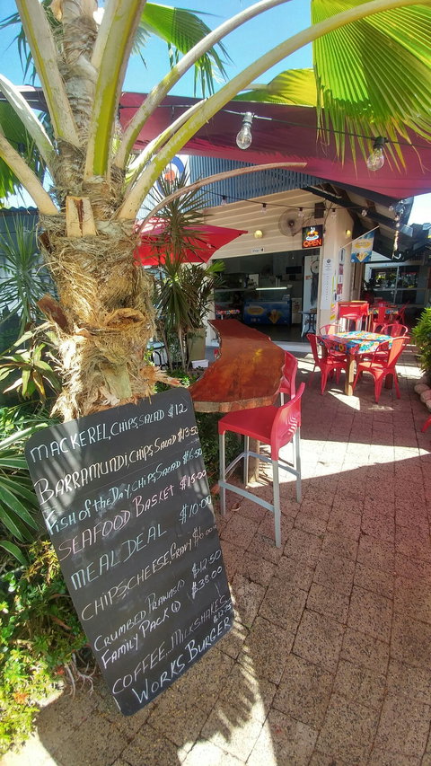 The Chippy Mission Beach - Fish And Chips - Go Out 2